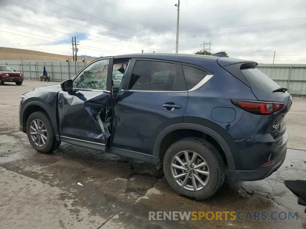 2 fotografías del automóvil dañado JM3KFBCM5P0180742 MAZDA CX-5 PREFE 2023