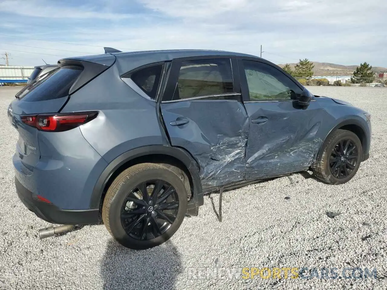3 fotografías del automóvil dañado JM3KFBCM5P0215568 MAZDA CX-5 PREFE 2023