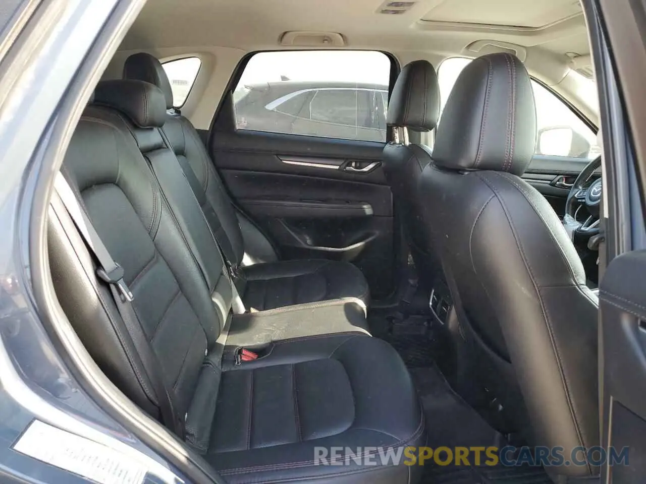 10 fotografías del automóvil dañado JM3KFBCM6P0141495 MAZDA CX-5 PREFE 2023