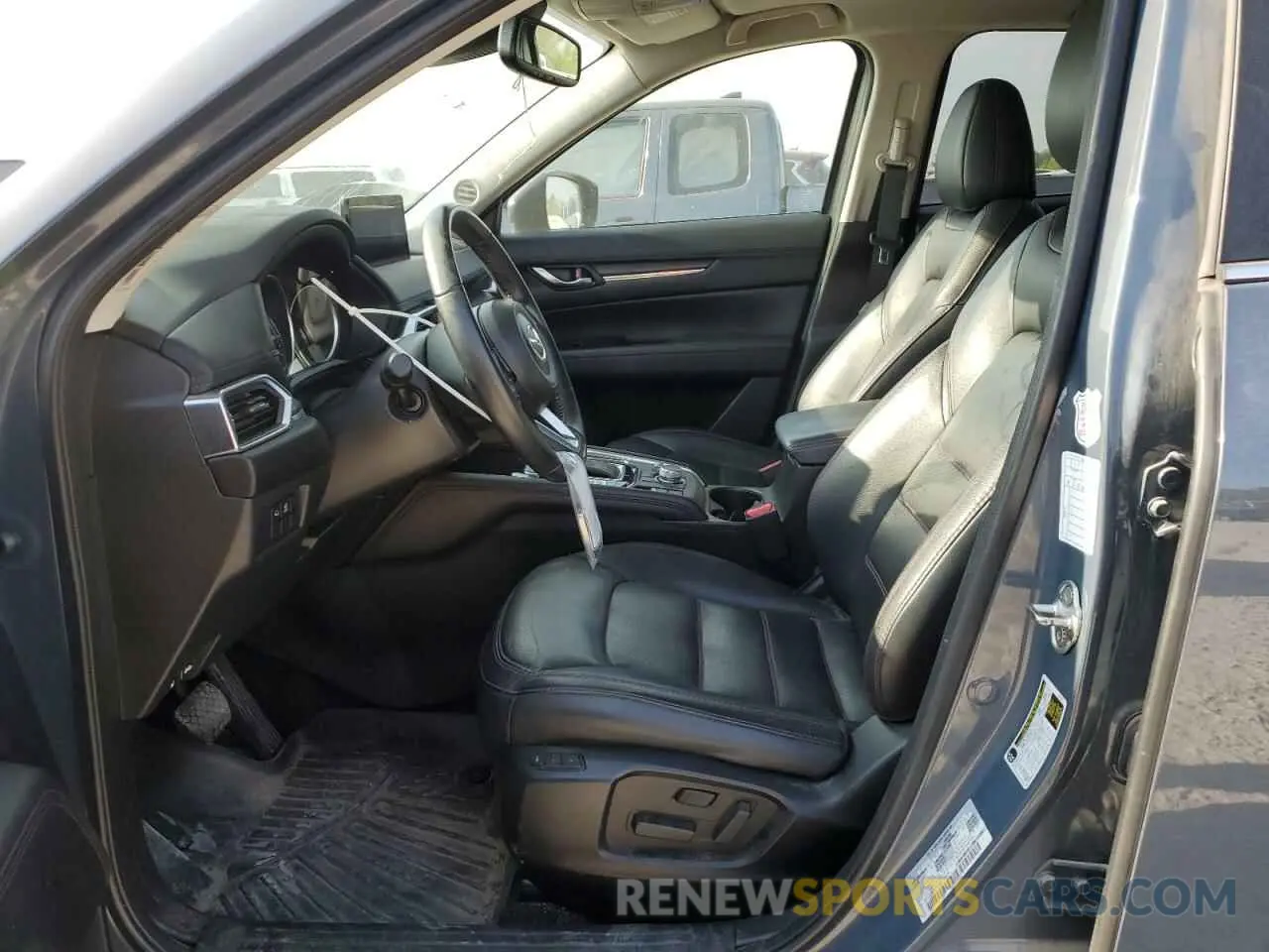 7 fotografías del automóvil dañado JM3KFBCM6P0141495 MAZDA CX-5 PREFE 2023