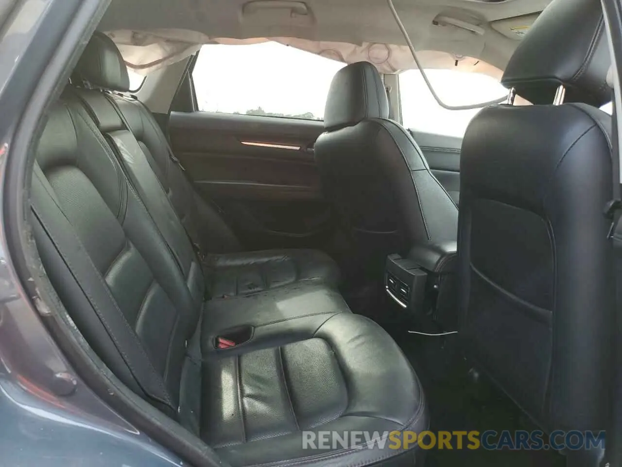 11 fotografías del automóvil dañado JM3KFBCM6P0188459 MAZDA CX-5 PREFE 2023