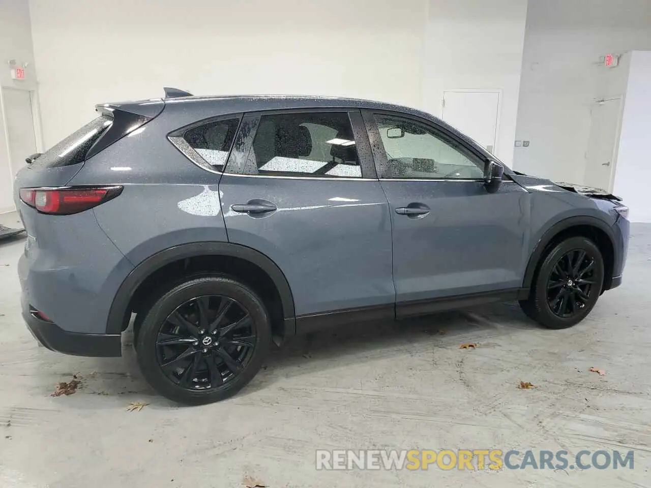 3 fotografías del automóvil dañado JM3KFBCM6P0193242 MAZDA CX-5 PREFE 2023