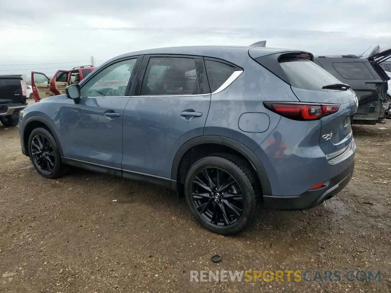 2 fotografías del automóvil dañado JM3KFBCM6P0212954 MAZDA CX-5 PREFE 2023