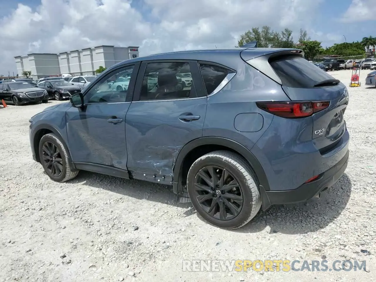 2 fotografías del automóvil dañado JM3KFBCM6P0253410 MAZDA CX-5 PREFE 2023