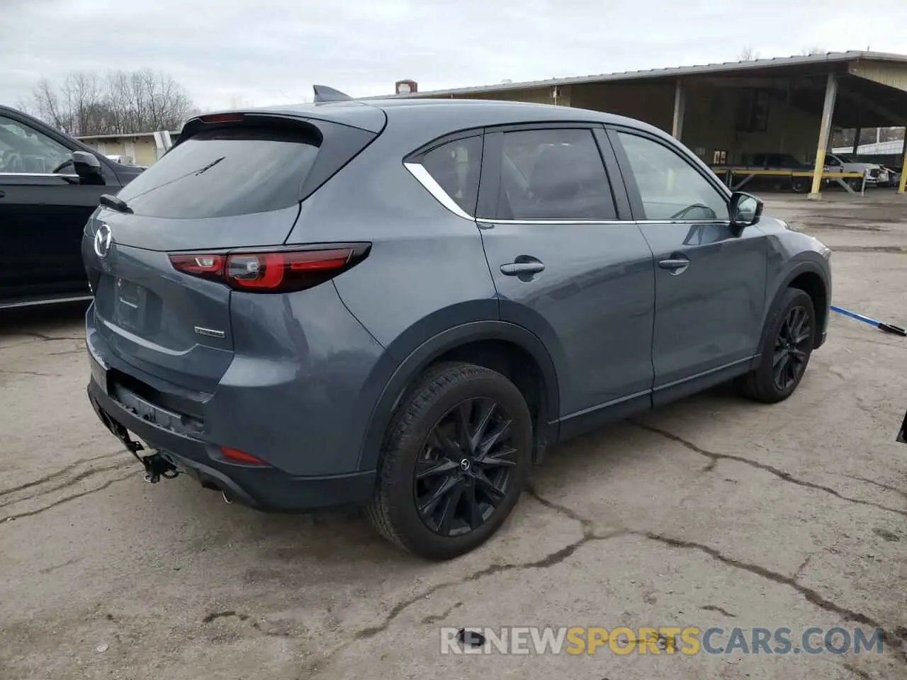 3 fotografías del automóvil dañado JM3KFBCM6P0260437 MAZDA CX-5 PREFE 2023