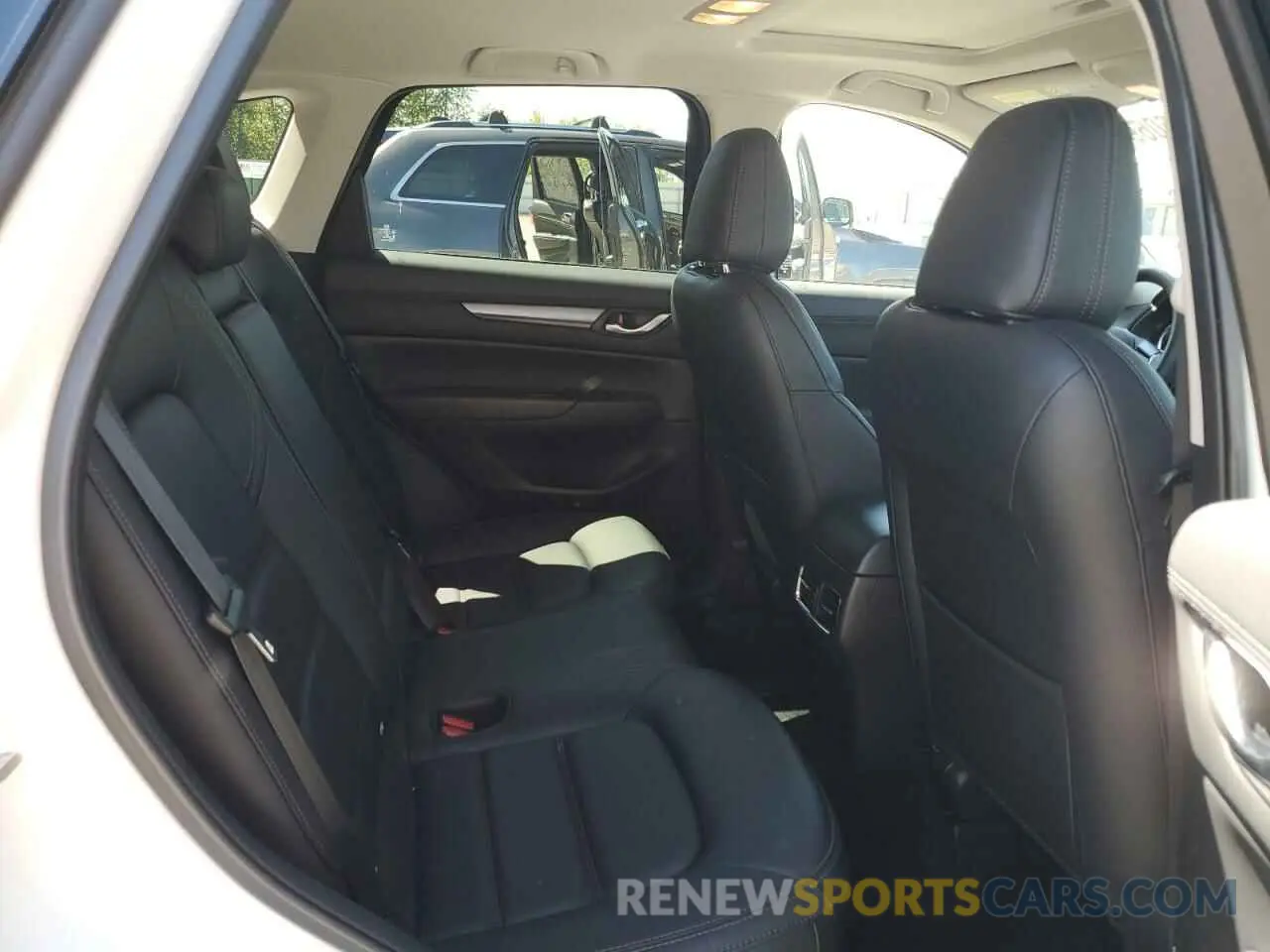 11 fotografías del automóvil dañado JM3KFBCM7P0169127 MAZDA CX-5 PREFE 2023
