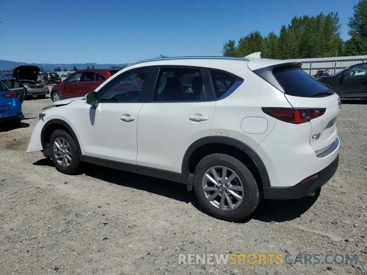 2 fotografías del automóvil dañado JM3KFBCM7P0169127 MAZDA CX-5 PREFE 2023