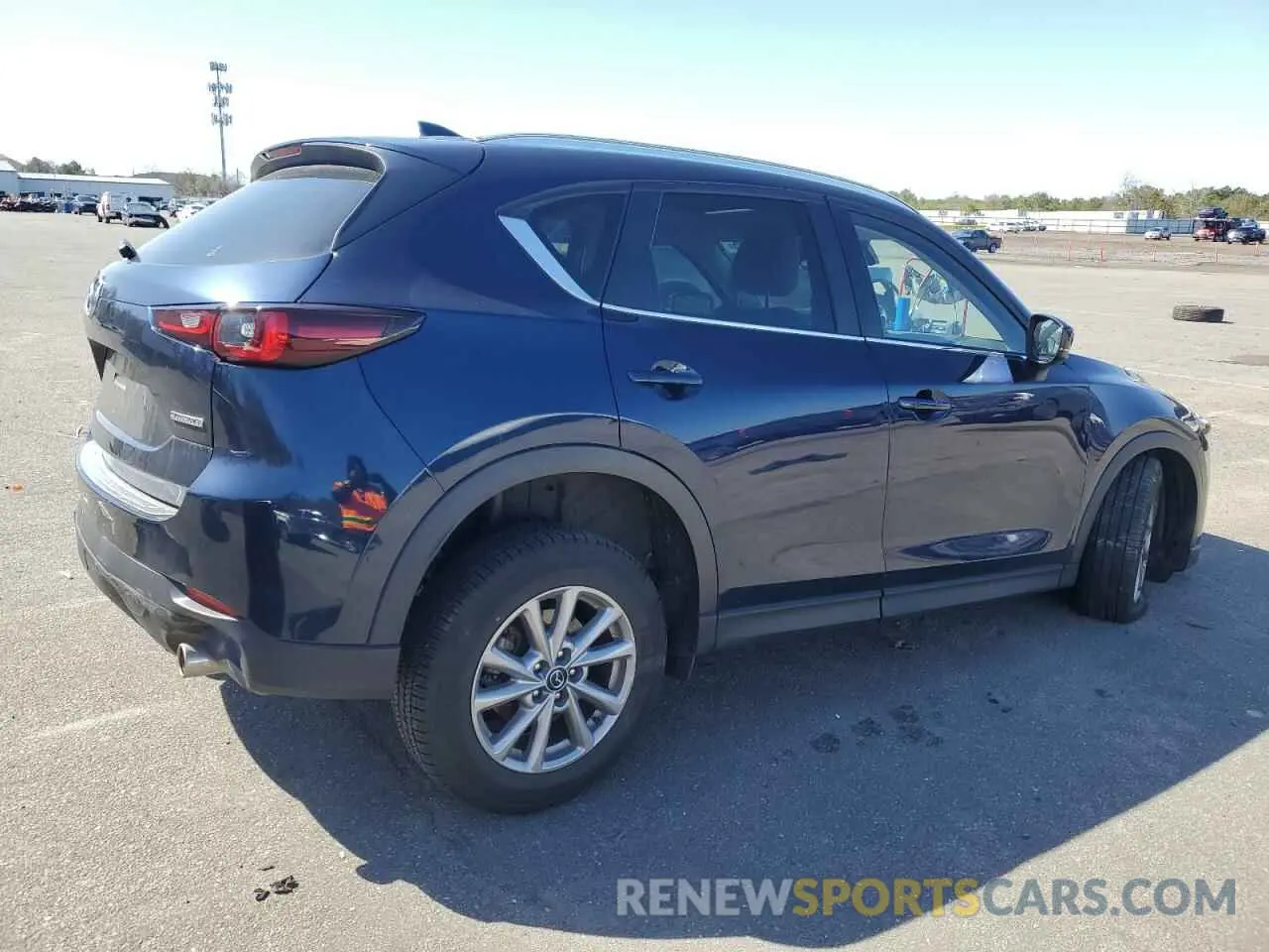 3 fotografías del automóvil dañado JM3KFBCM7P0178507 MAZDA CX-5 PREFE 2023
