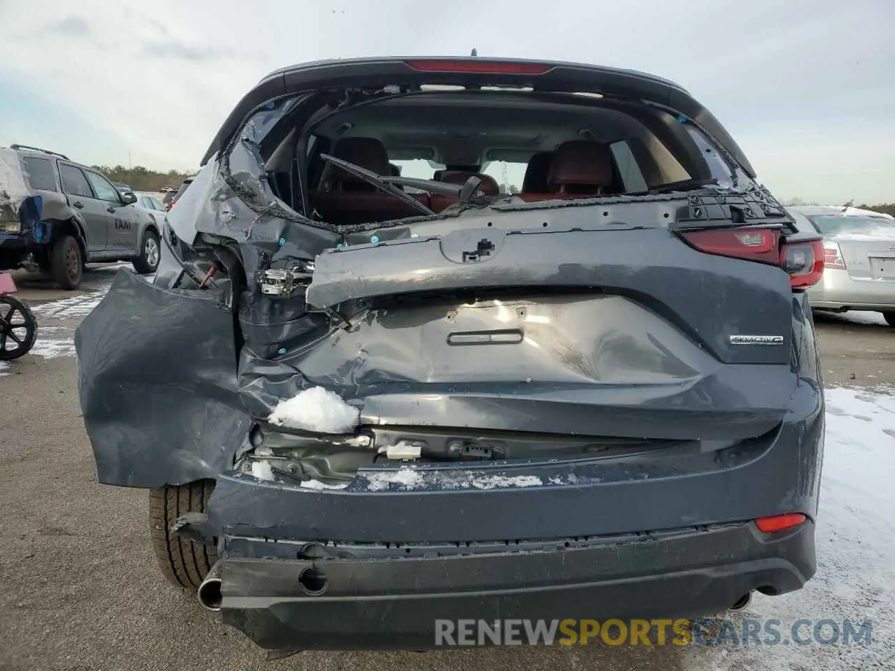 6 fotografías del automóvil dañado JM3KFBCM7P0205124 MAZDA CX-5 PREFE 2023