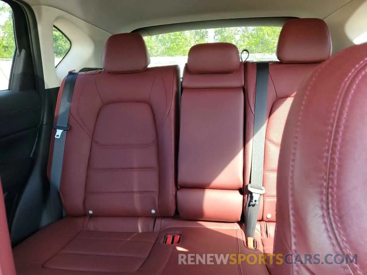 10 fotografías del automóvil dañado JM3KFBCM9P0110080 MAZDA CX-5 PREFE 2023