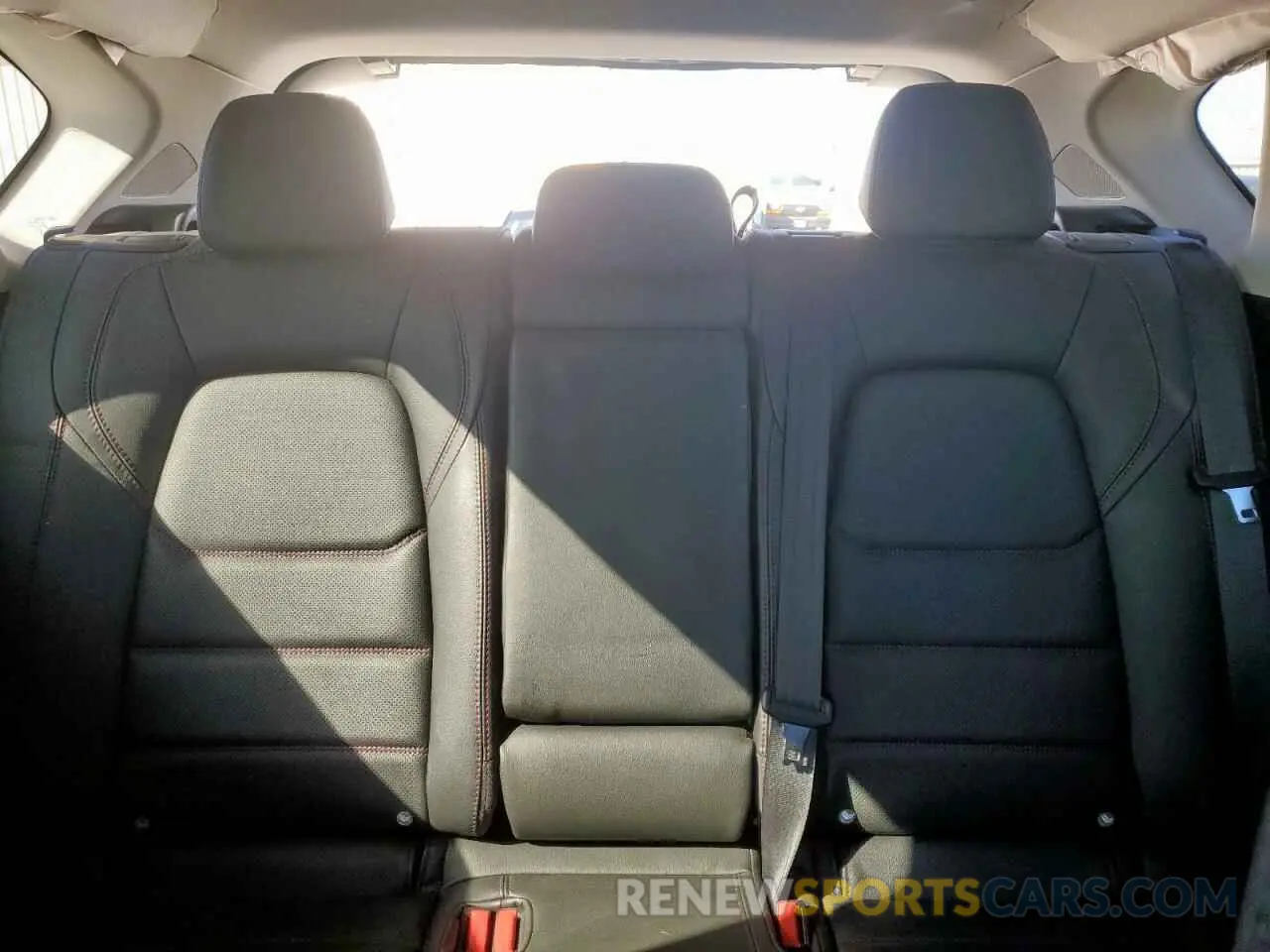 10 fotografías del automóvil dañado JM3KFBCM9P0232471 MAZDA CX-5 PREFE 2023