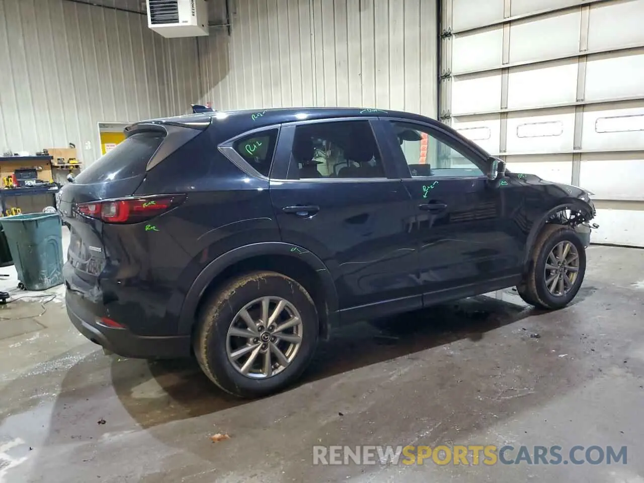 3 fotografías del automóvil dañado JM3KFBCMXP0153195 MAZDA CX-5 PREFE 2023