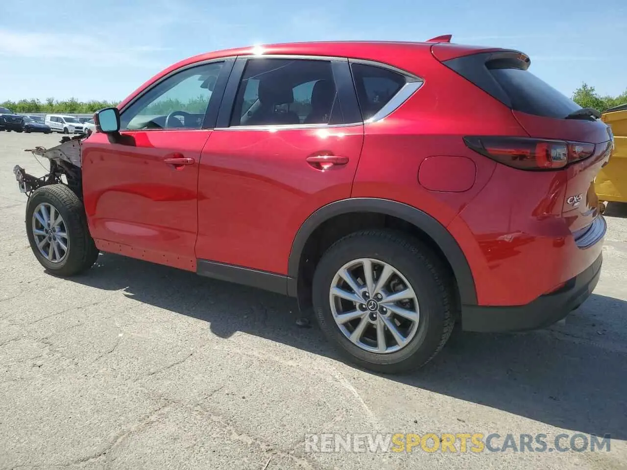 2 fotografías del automóvil dañado JM3KFBCMXP0184897 MAZDA CX-5 PREFE 2023