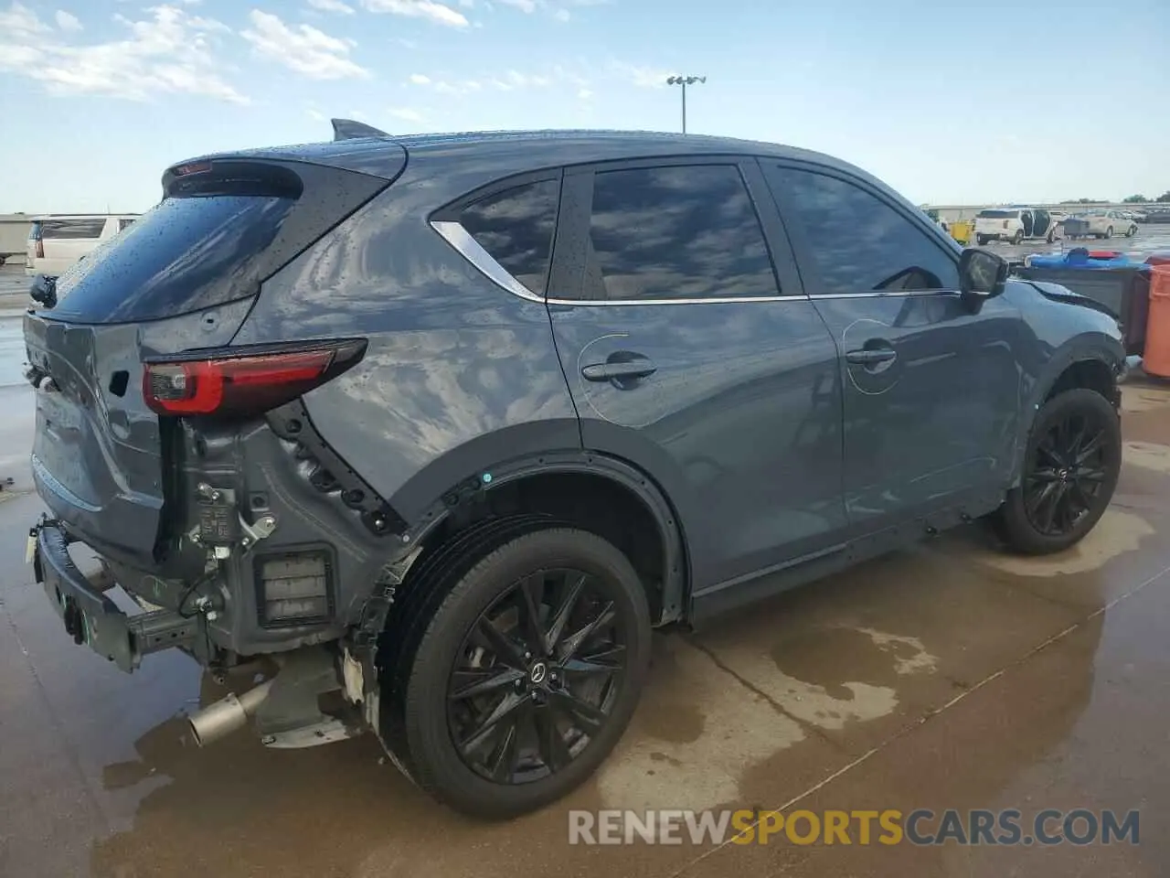 3 fotografías del automóvil dañado JM3KFBCMXP0287821 MAZDA CX-5 PREFE 2023