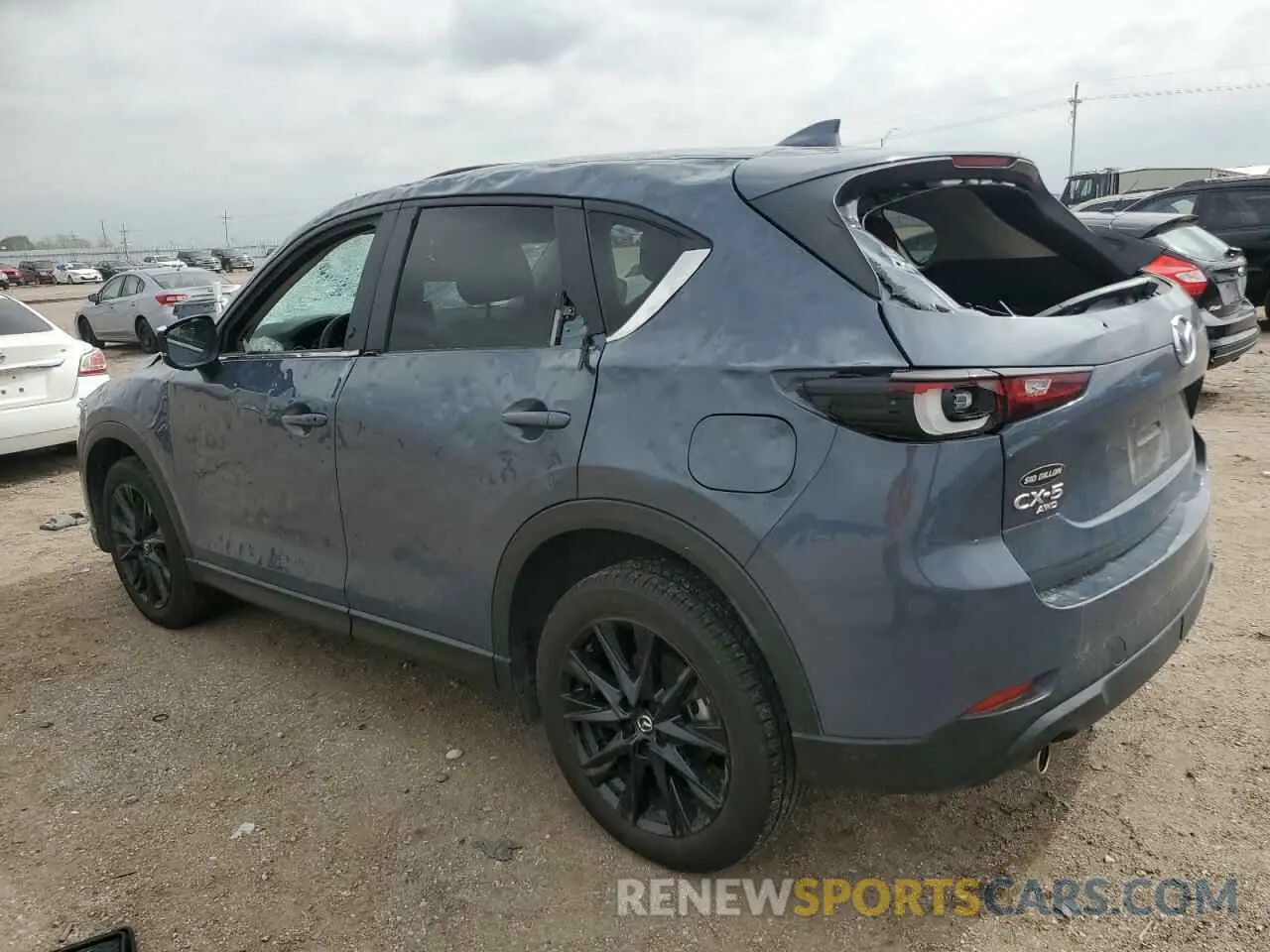 2 fotografías del automóvil dañado JM3KFBCL0R0446324 MAZDA CX-5 PREFE 2024