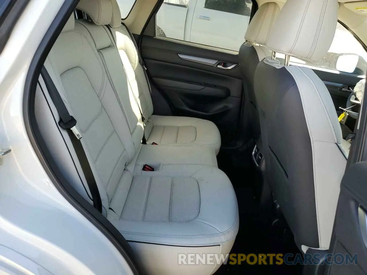 12 fotografías del automóvil dañado JM3KFBCL0R0459350 MAZDA CX-5 PREFE 2024