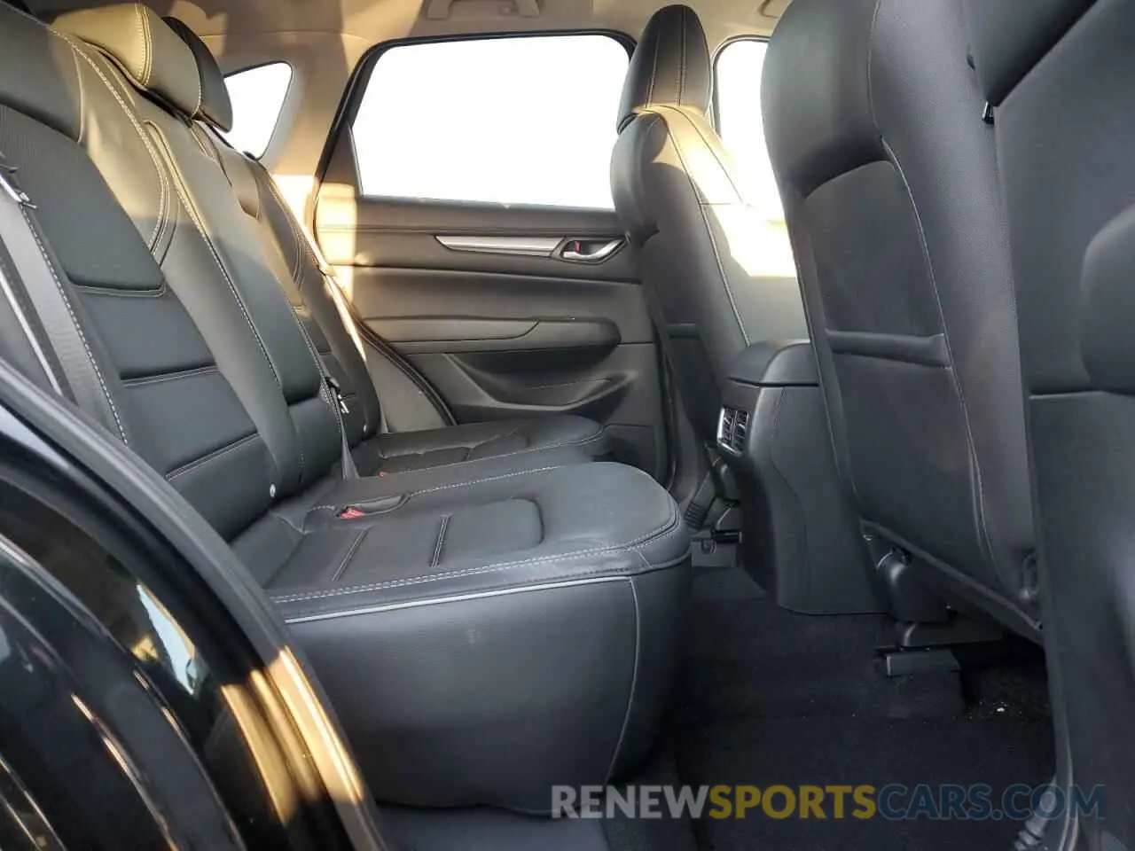 11 fotografías del automóvil dañado JM3KFBCL2R0438659 MAZDA CX-5 PREFE 2024