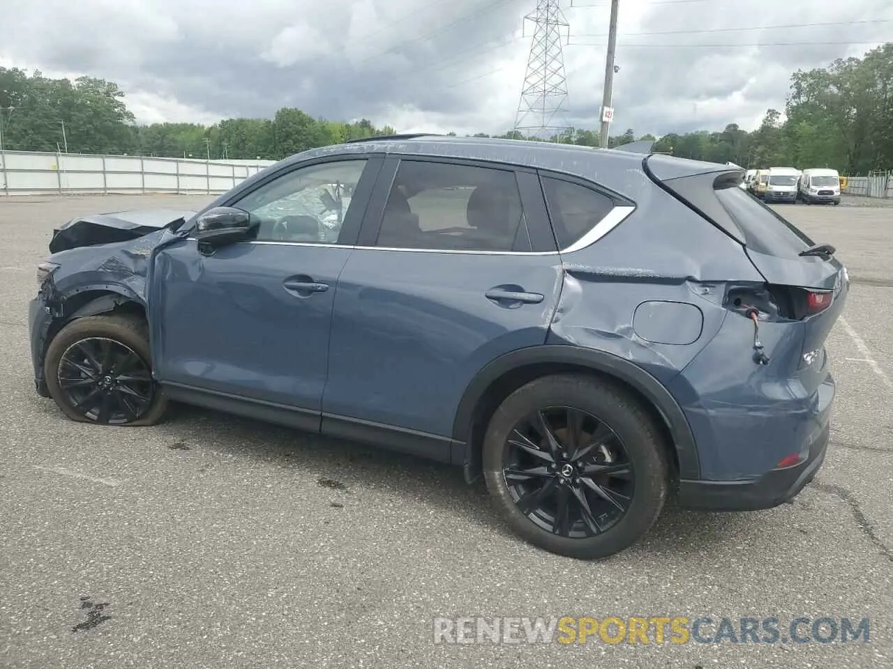 2 fotografías del automóvil dañado JM3KFBCL2R0511870 MAZDA CX-5 PREFE 2024