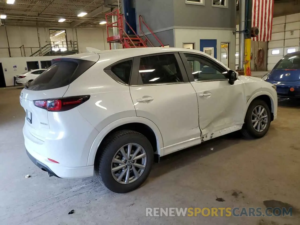 3 fotografías del automóvil dañado JM3KFBCL3R0411213 MAZDA CX-5 PREFE 2024