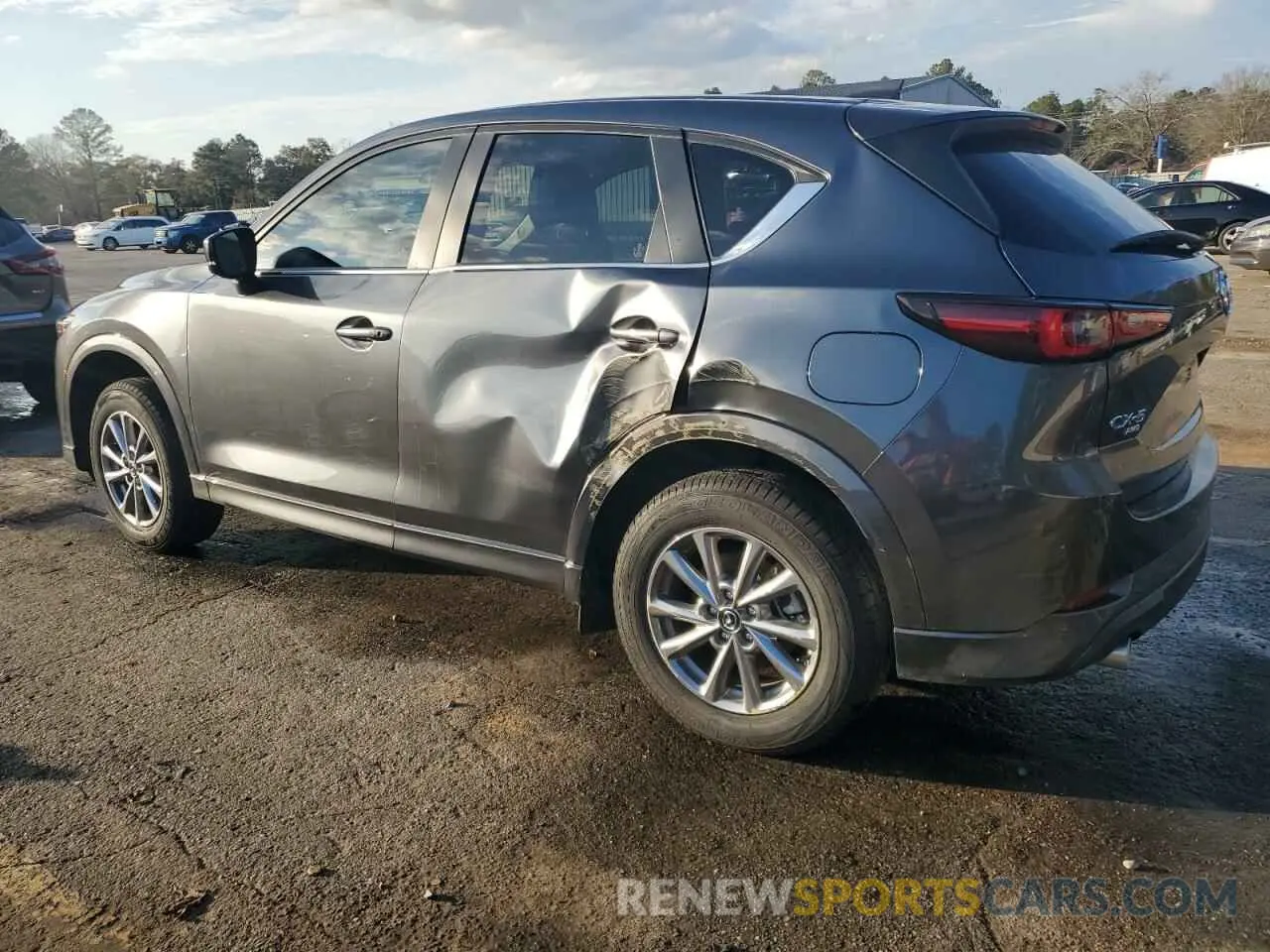 2 fotografías del automóvil dañado JM3KFBCL3R0428755 MAZDA CX-5 PREFE 2024