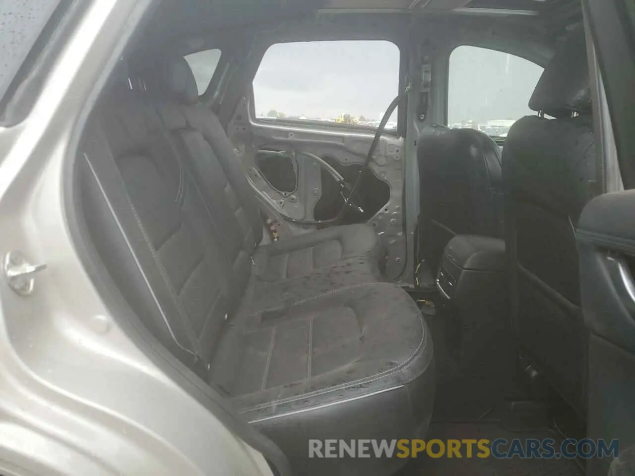 11 fotografías del automóvil dañado JM3KFBCL3R0475400 MAZDA CX-5 PREFE 2024