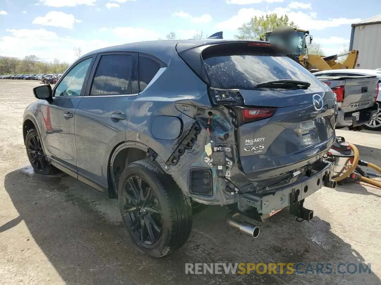 2 fotografías del automóvil dañado JM3KFBCL4R0460307 MAZDA CX-5 PREFE 2024