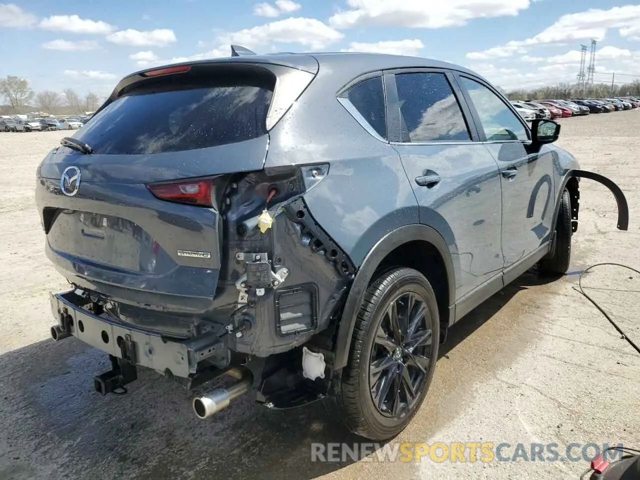 3 fotografías del automóvil dañado JM3KFBCL4R0460307 MAZDA CX-5 PREFE 2024