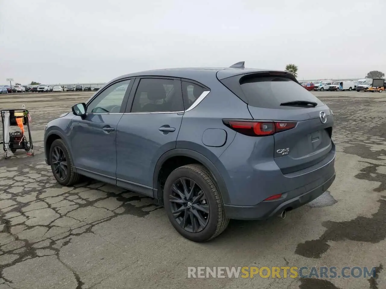 2 fotografías del automóvil dañado JM3KFBCL4R0486423 MAZDA CX-5 PREFE 2024