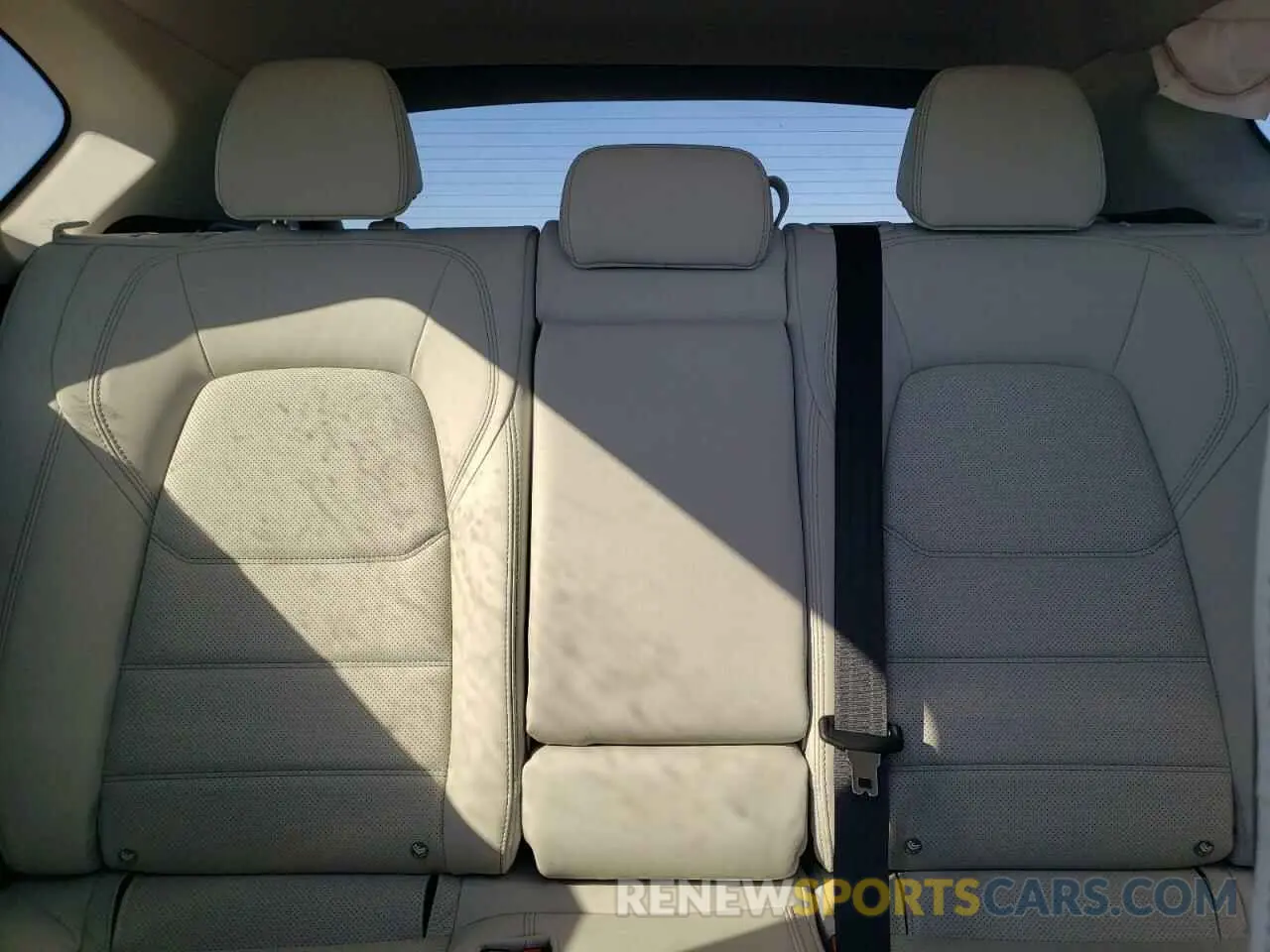10 fotografías del automóvil dañado JM3KFBCL4R0502636 MAZDA CX-5 PREFE 2024