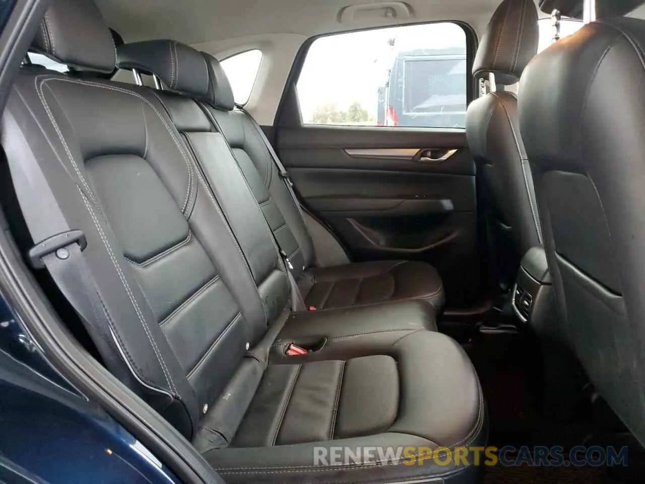 10 fotografías del automóvil dañado JM3KFBCL5R0411617 MAZDA CX-5 PREFE 2024