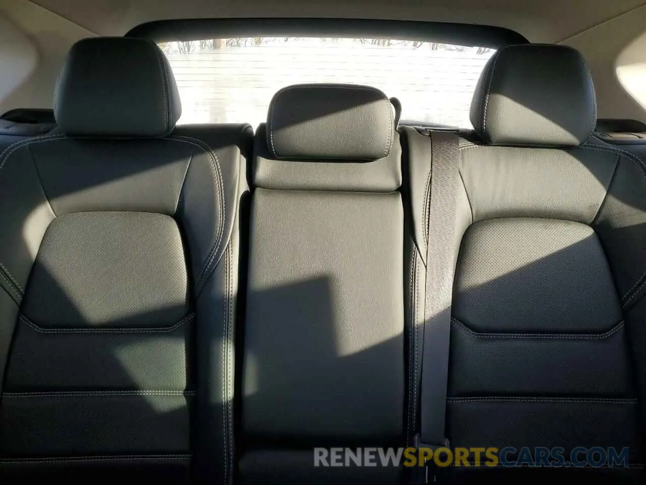 10 fotografías del automóvil dañado JM3KFBCL6R0481028 MAZDA CX-5 PREFE 2024