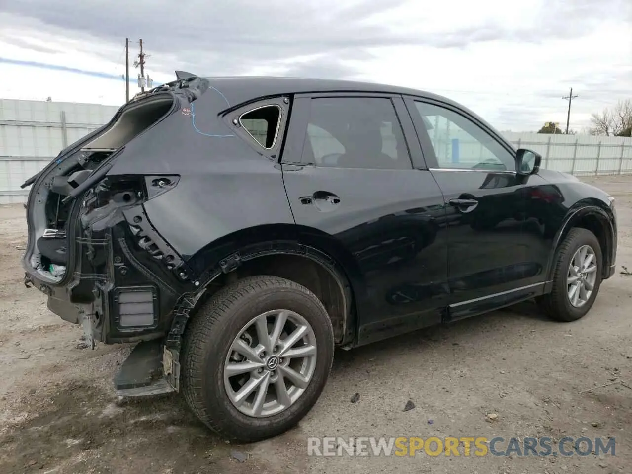 3 fotografías del automóvil dañado JM3KFBCL7R0430797 MAZDA CX-5 PREFE 2024