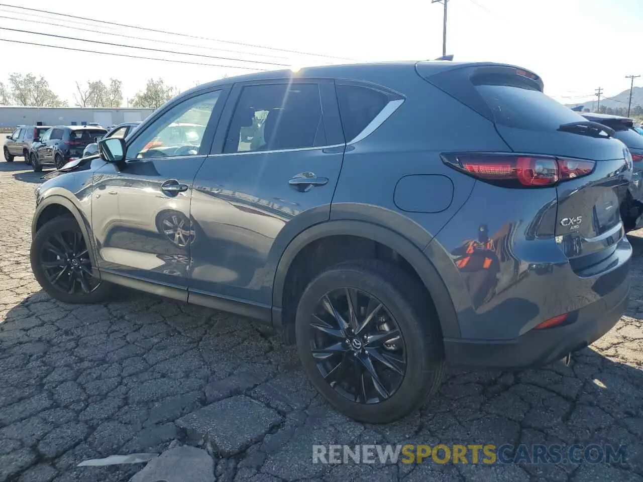2 fotografías del automóvil dañado JM3KFBCL8R0528690 MAZDA CX-5 PREFE 2024