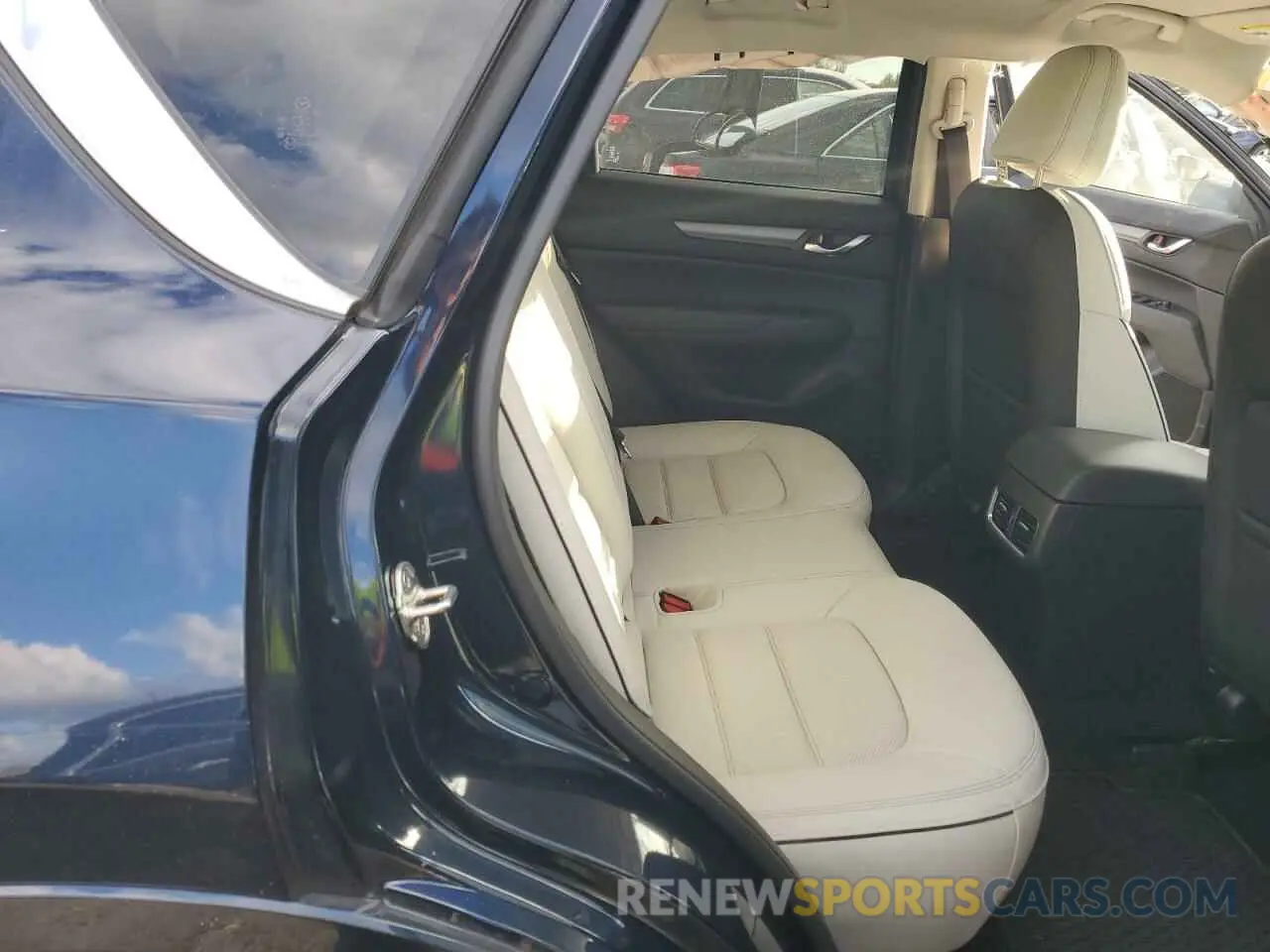 11 fotografías del automóvil dañado JM3KFBCL9R0409580 MAZDA CX-5 PREFE 2024
