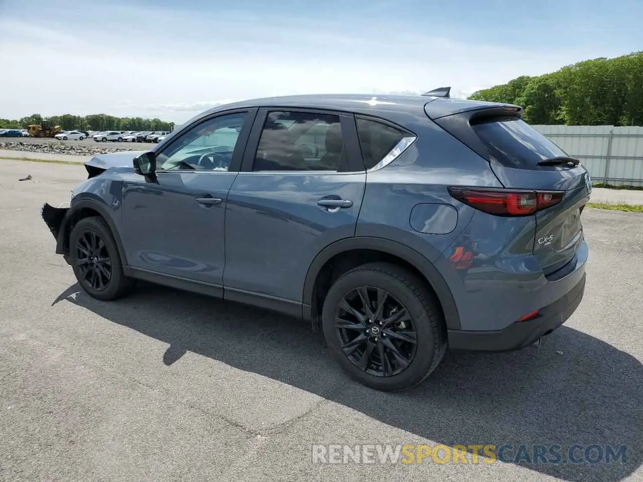 2 fotografías del automóvil dañado JM3KFBCL9R0514538 MAZDA CX-5 PREFE 2024