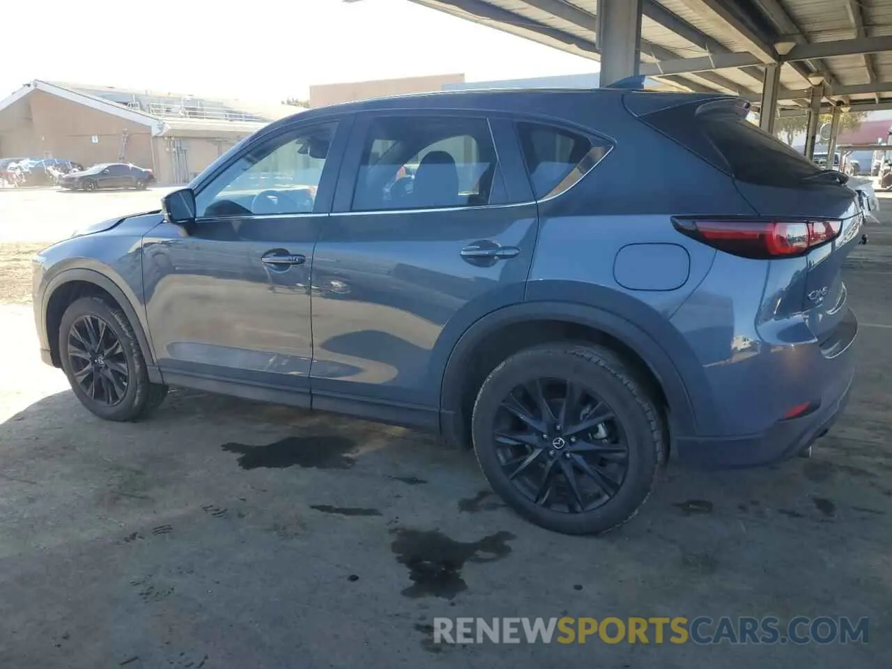 2 fotografías del automóvil dañado JM3KFBCLXR0527816 MAZDA CX-5 PREFE 2024