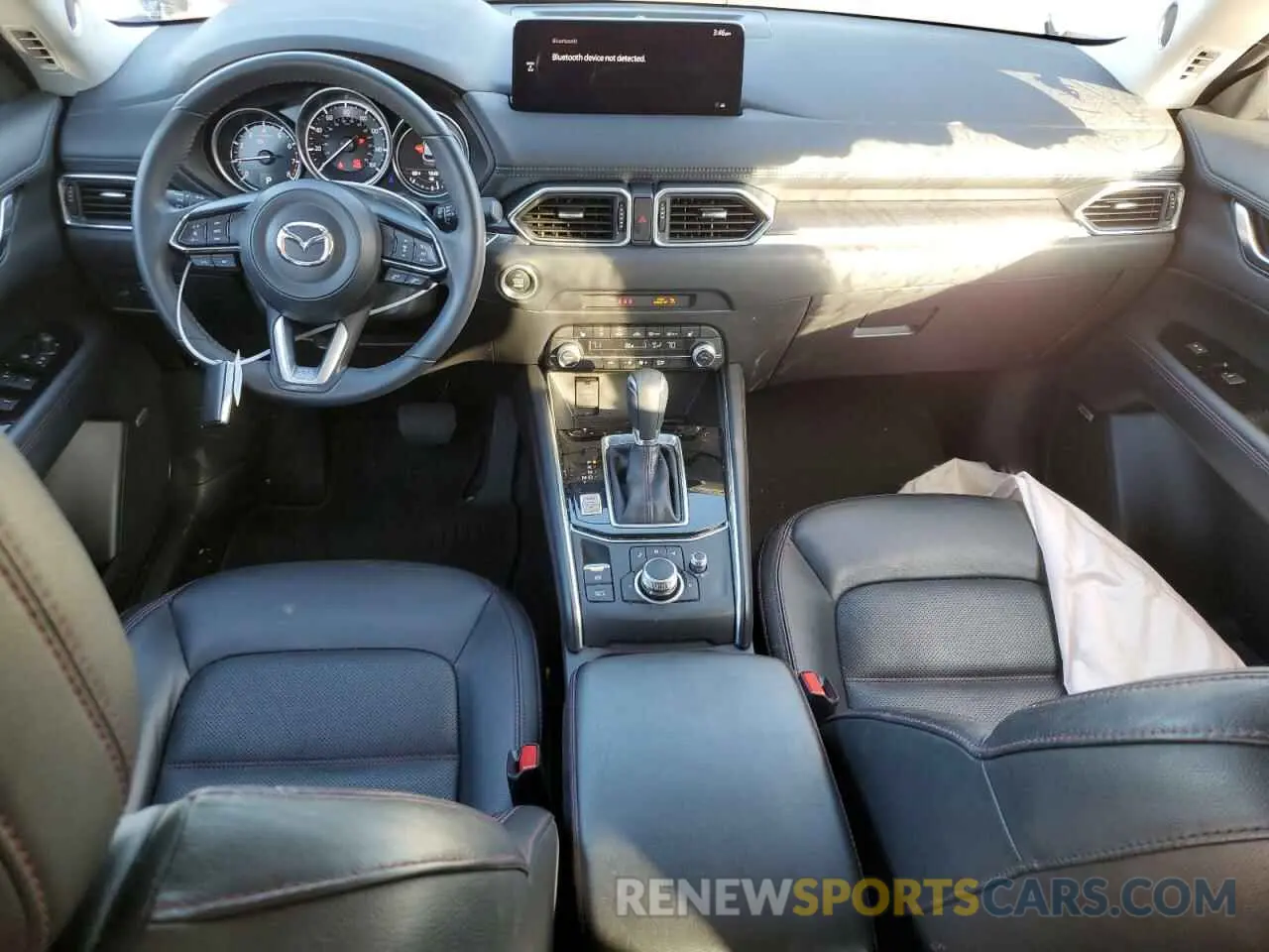 8 fotografías del automóvil dañado JM3KFBCM0R0384173 MAZDA CX-5 PREFE 2024