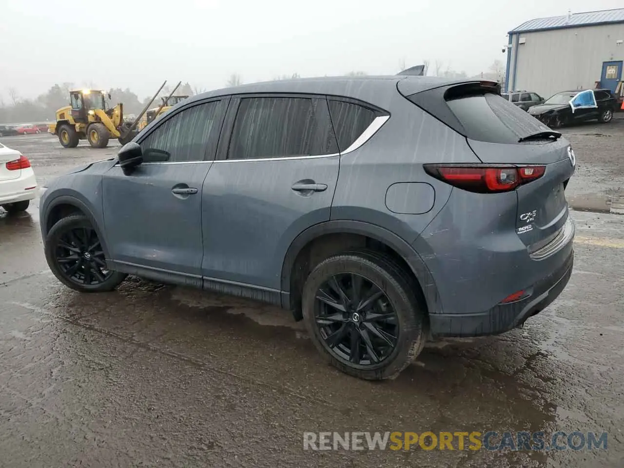 2 fotografías del automóvil dañado JM3KFBCM6R0367121 MAZDA CX-5 PREFE 2024