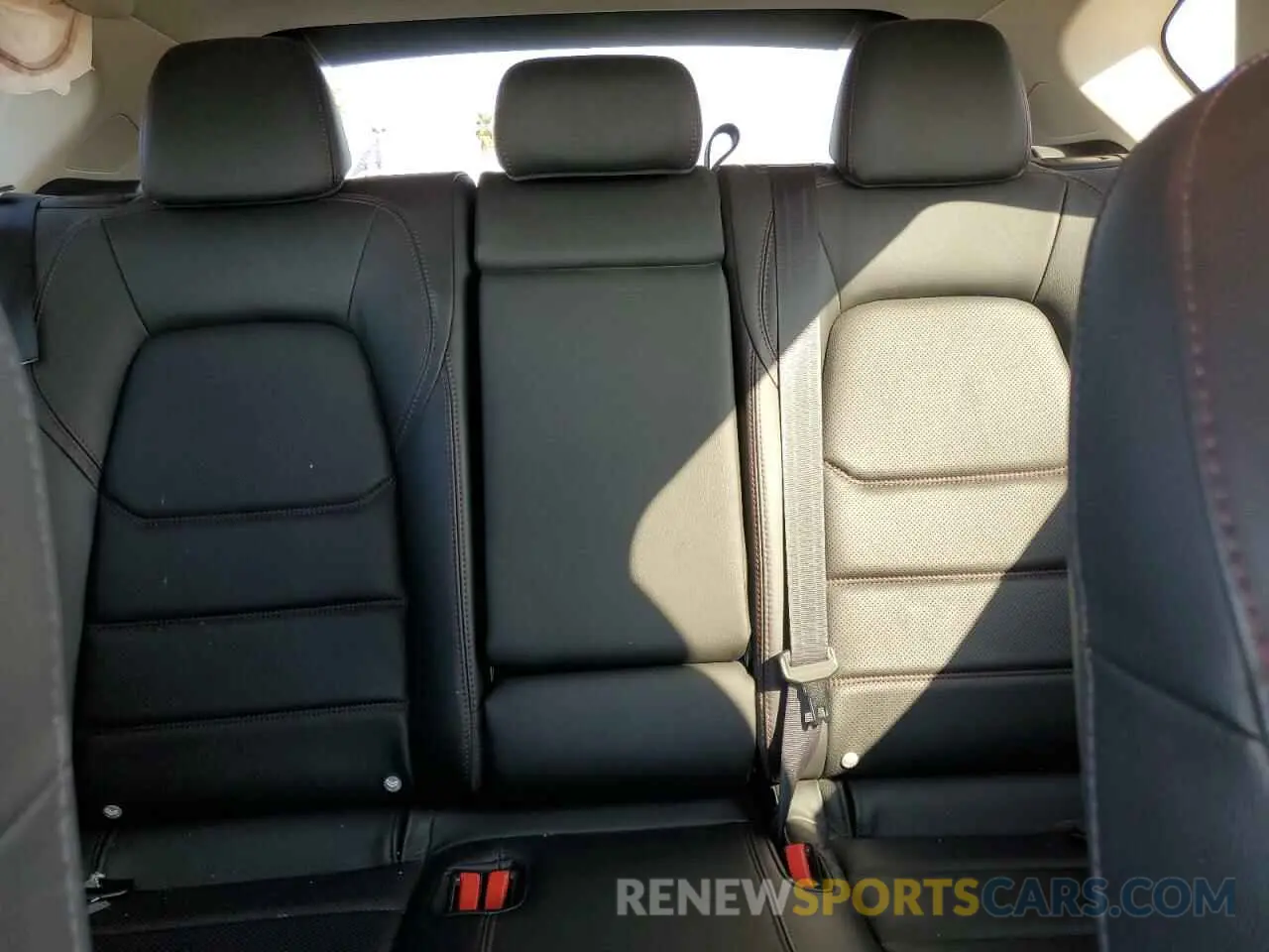 10 fotografías del automóvil dañado JM3KFBCM8R0350997 MAZDA CX-5 PREFE 2024