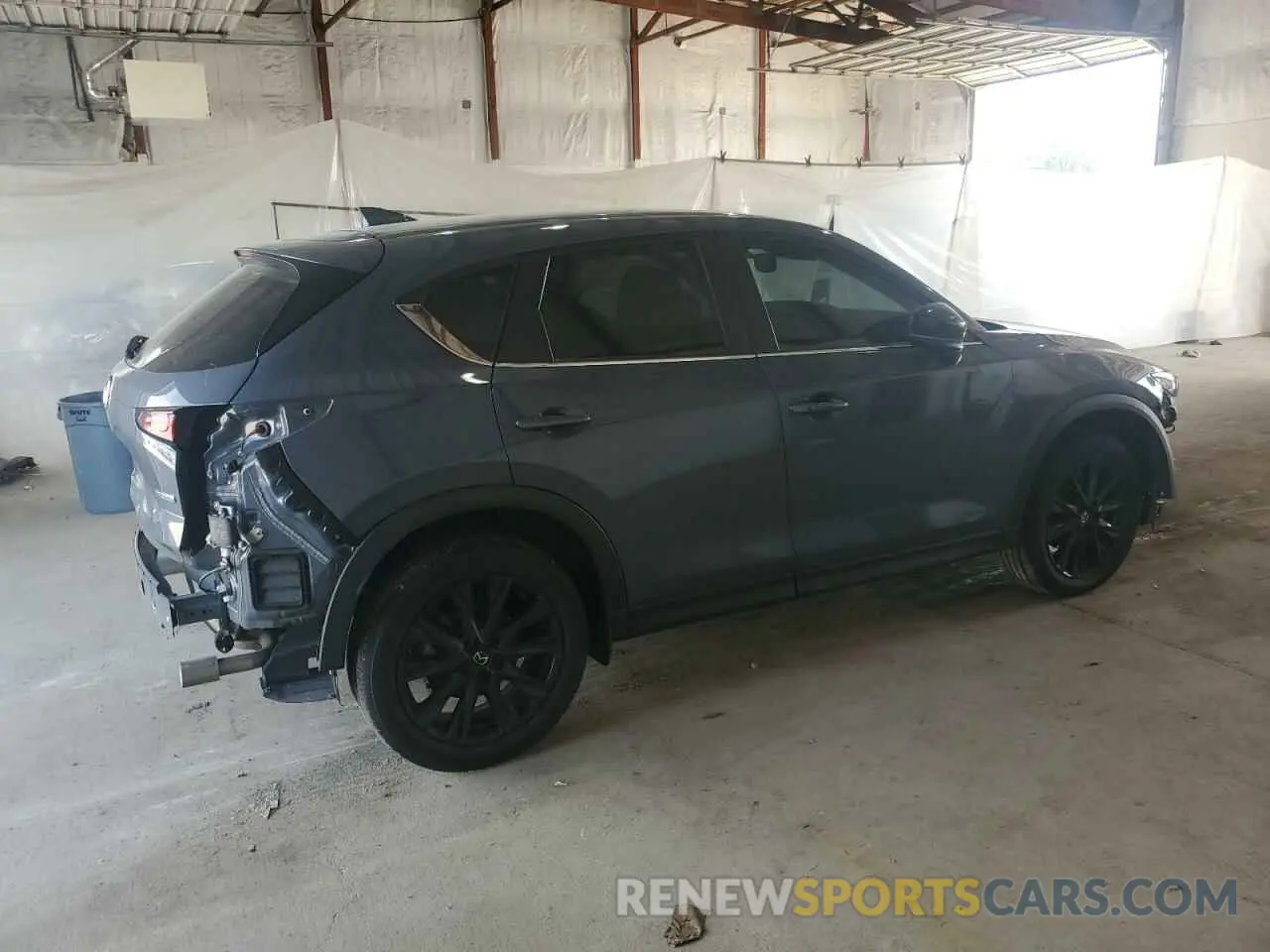 3 fotografías del automóvil dañado JM3KFBCM9R0352449 MAZDA CX-5 PREFE 2024