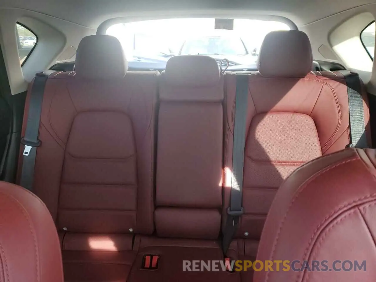 10 fotografías del automóvil dañado JM3KFBCM9R0399285 MAZDA CX-5 PREFE 2024
