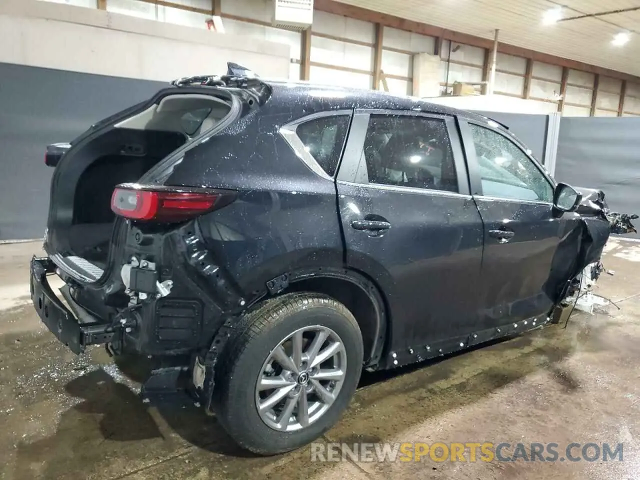 3 fotografías del automóvil dañado JM3KFBCL0S0585259 MAZDA CX-5 PREFE 2025