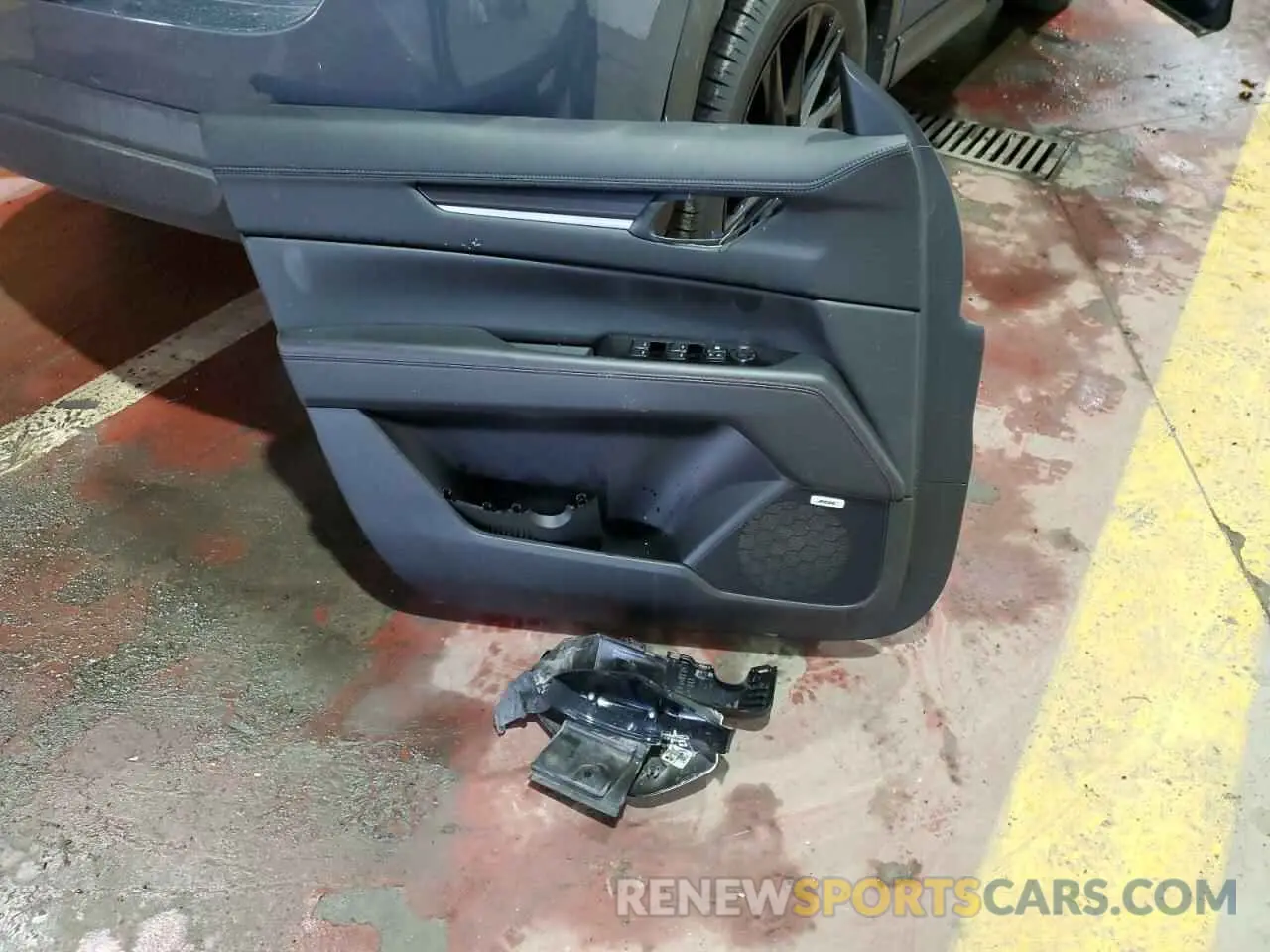 13 fotografías del automóvil dañado JM3KFBCM1S0599292 MAZDA CX-5 PREFE 2025