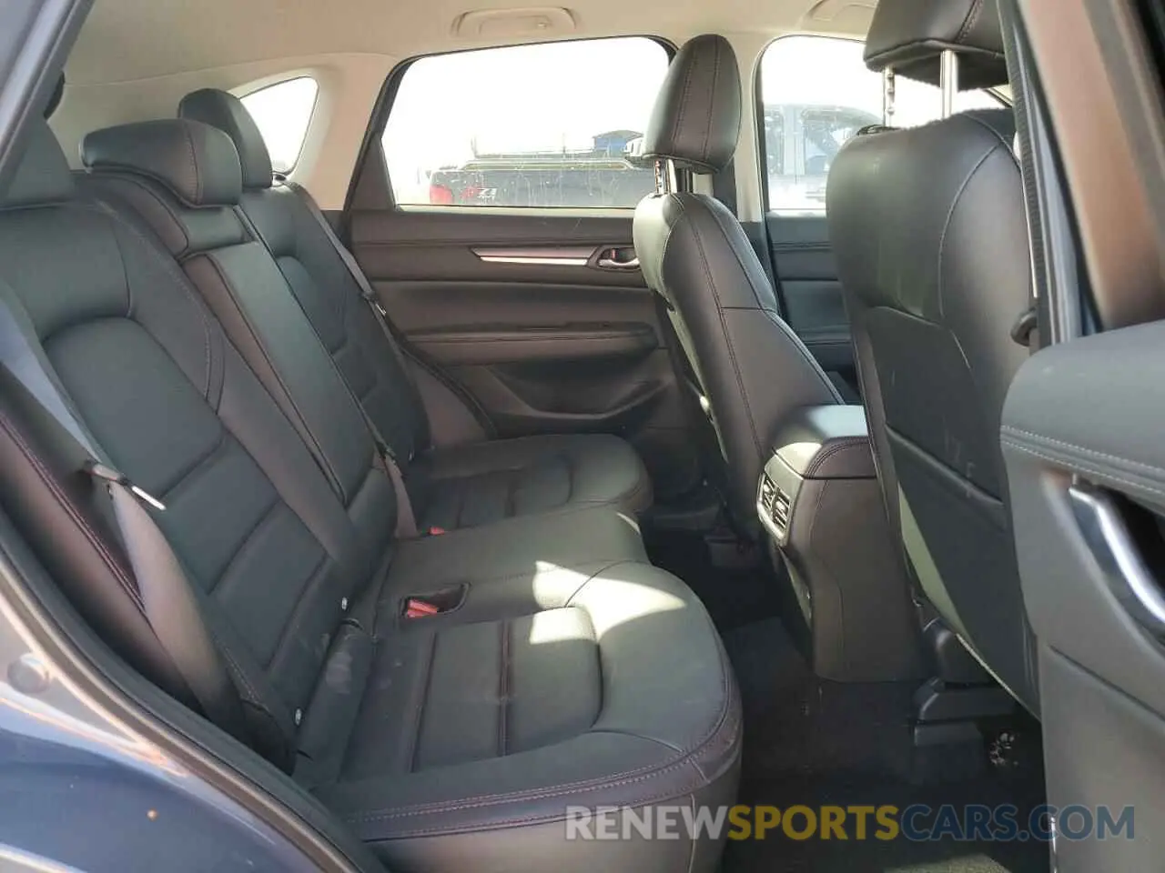 11 fotografías del automóvil dañado JM3KFBCM7S0565891 MAZDA CX-5 PREFE 2025