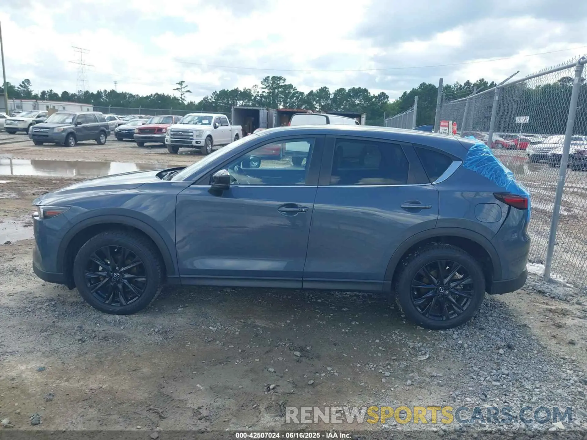 14 fotografías del automóvil dañado JM3KSBCM4N0532335 MAZDA CX-5 PREFERRED 2022