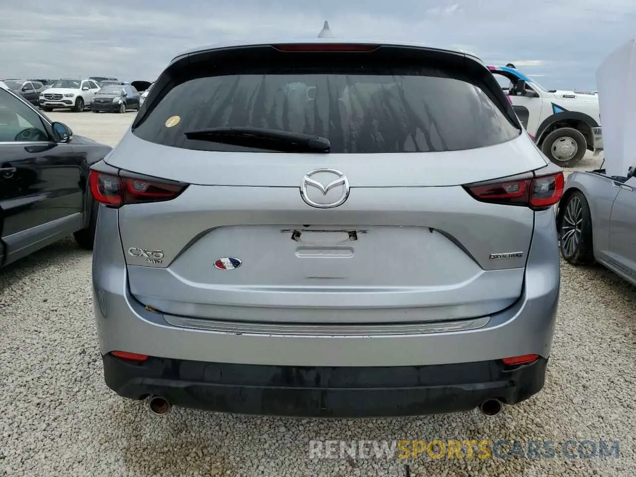 6 fotografías del automóvil dañado JM3KFBDM2N0647515 MAZDA CX-5 PREMI 2022