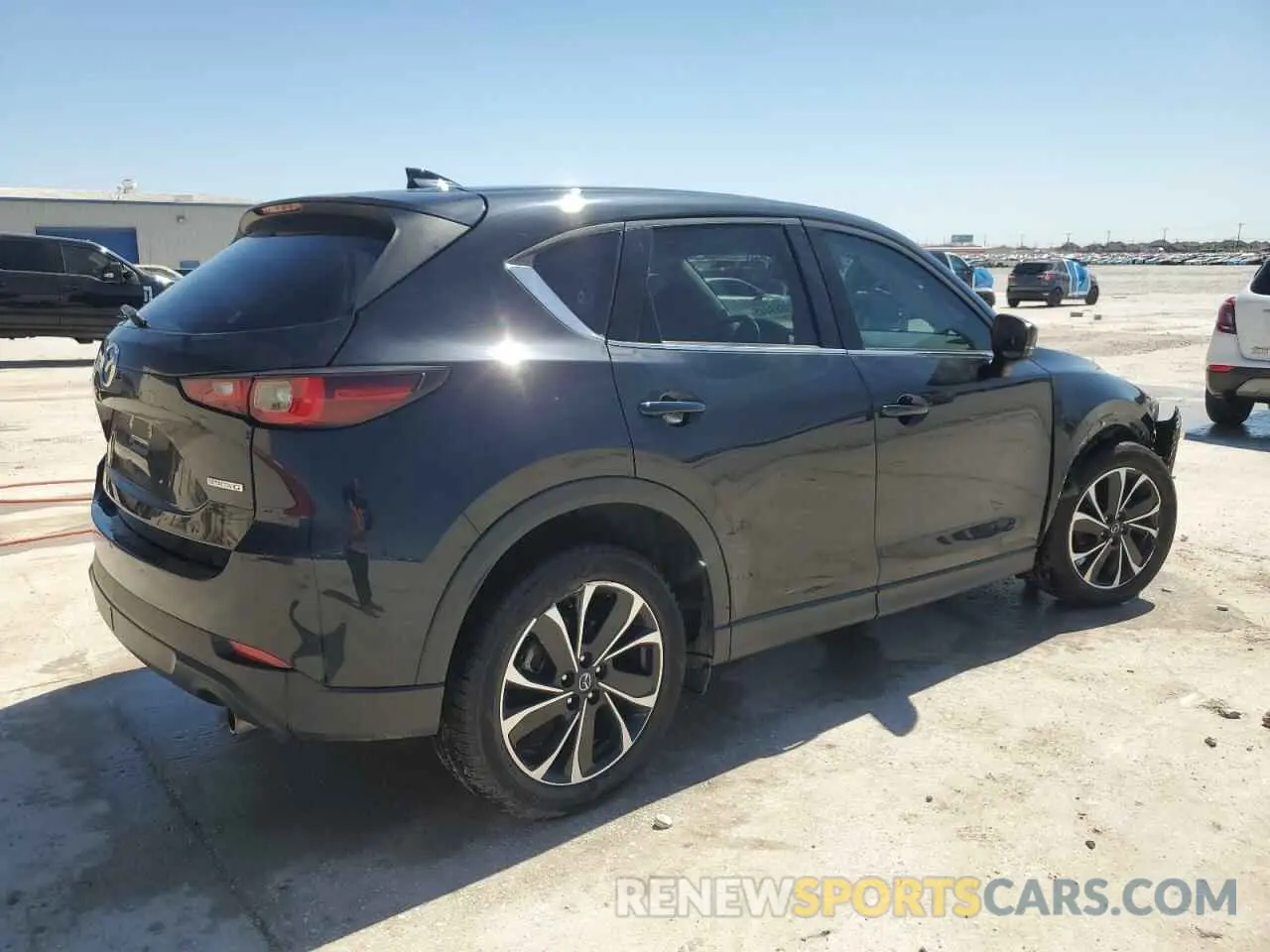 3 fotografías del automóvil dañado JM3KFBDM2N1634080 MAZDA CX-5 PREMI 2022