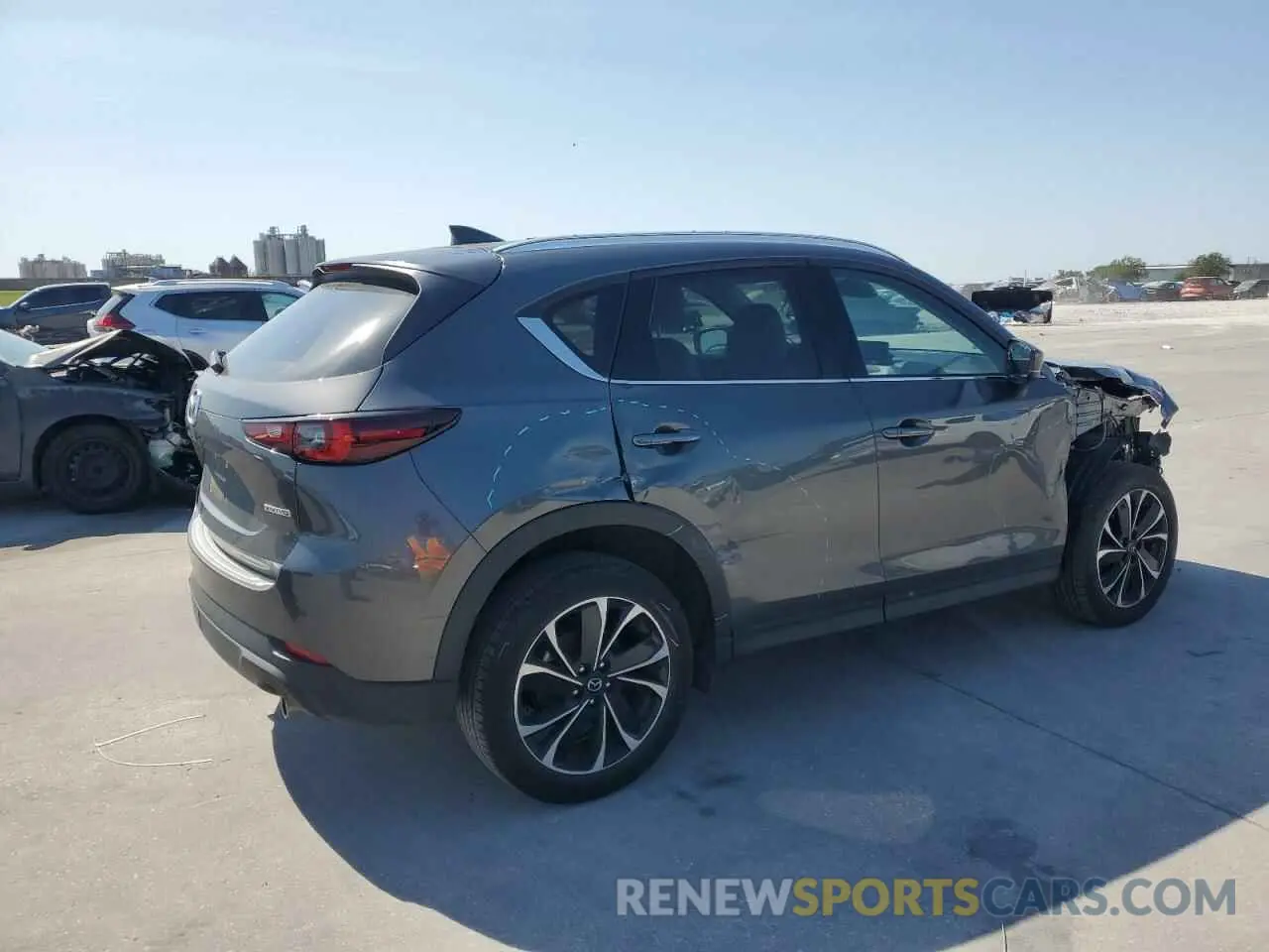 3 fotografías del automóvil dañado JM3KFBDM4N1632928 MAZDA CX-5 PREMI 2022
