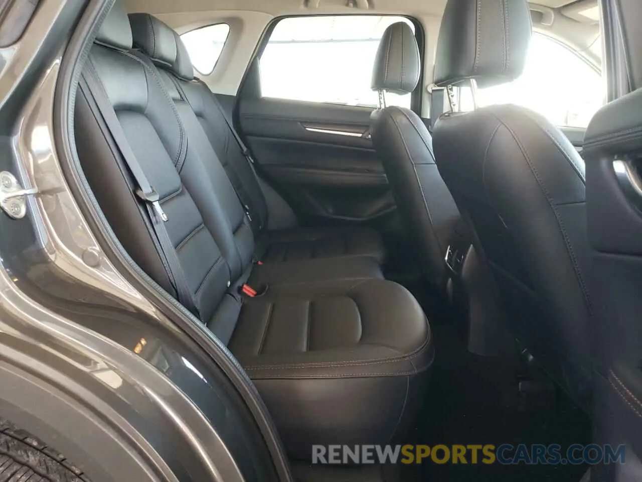 11 fotografías del automóvil dañado JM3KFBDM5N0602570 MAZDA CX-5 PREMI 2022