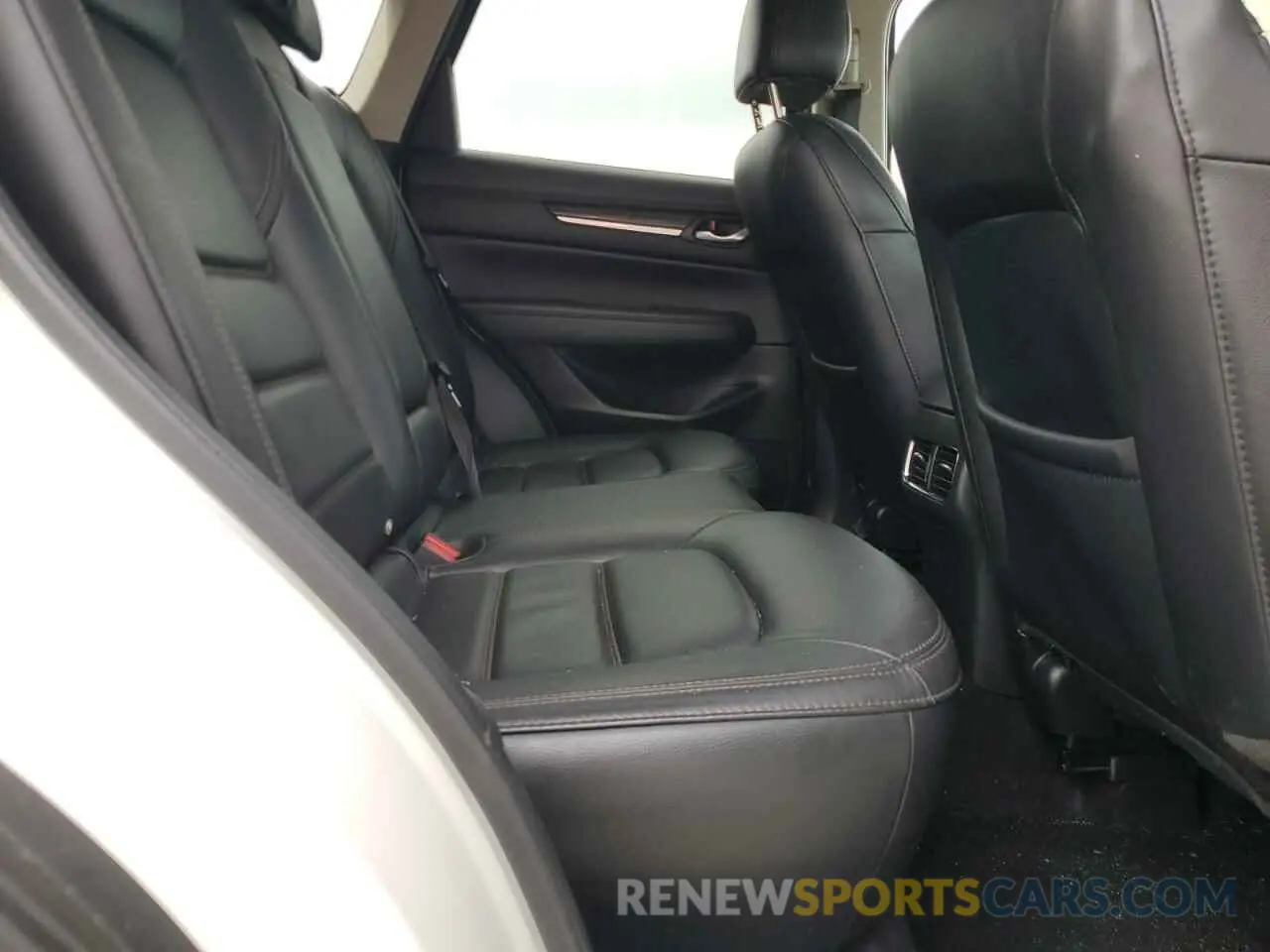 11 fotografías del automóvil dañado JM3KFBDM5N1540517 MAZDA CX-5 PREMI 2022